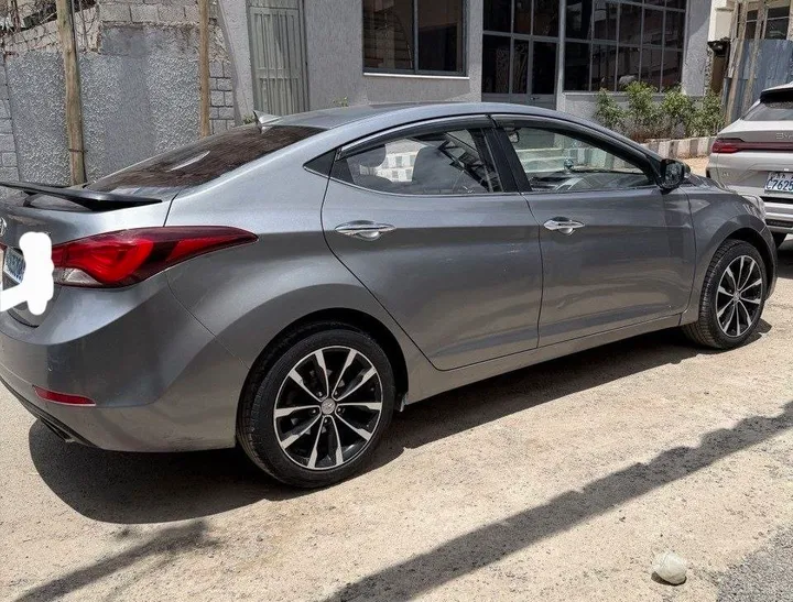 Hyundai Avante 2015 Automatic – photo 5