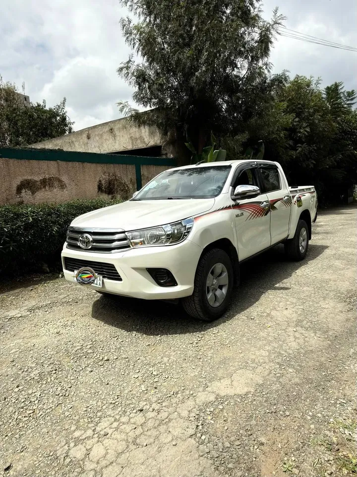 Toyota Hilux 2016 Double Cab – photo 3