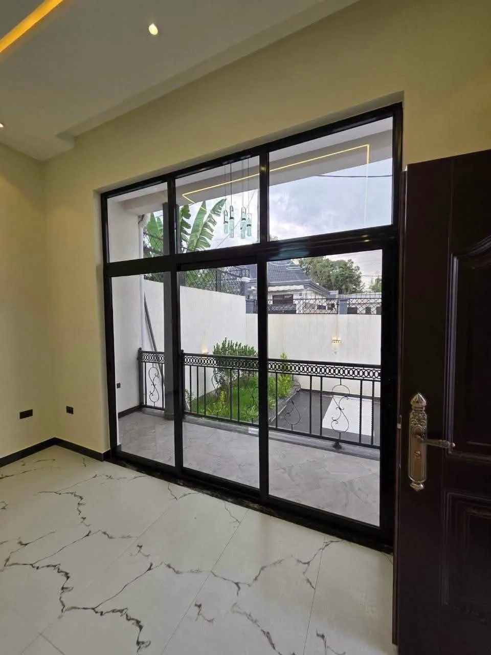 Modern Villa House in Ayat – photo 3