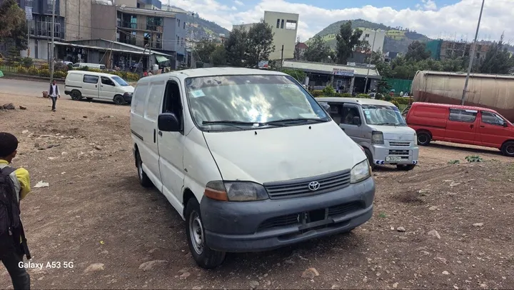 Toyota Van 2006 D4D – photo 4