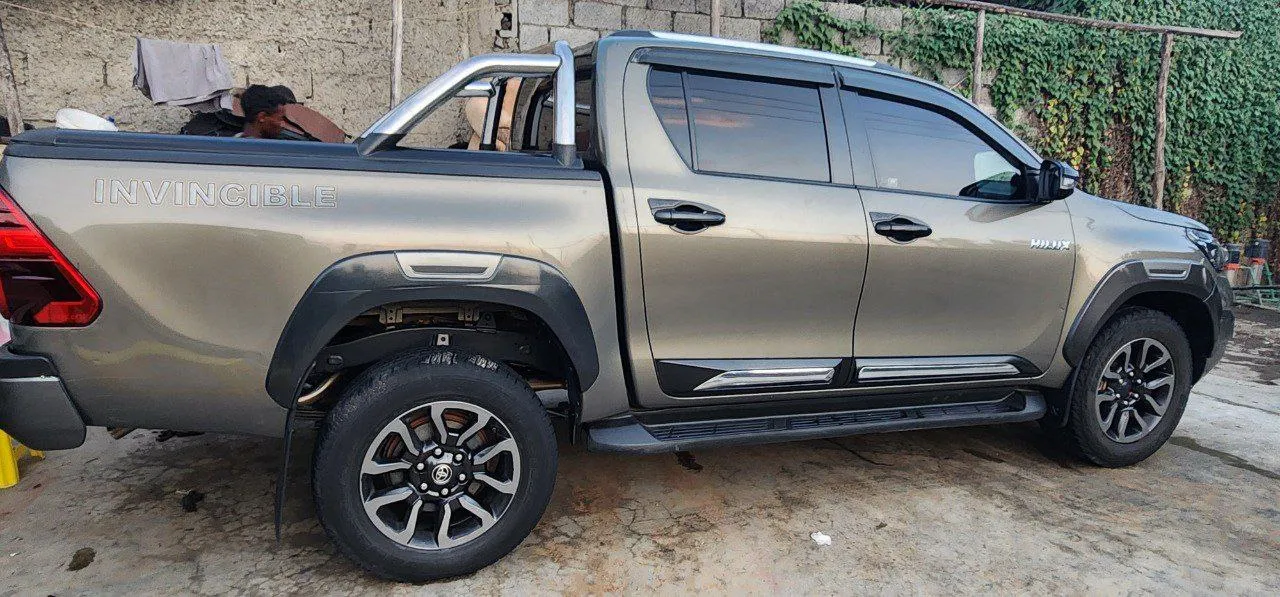Toyota Hilux Invincible 2021 – photo 3