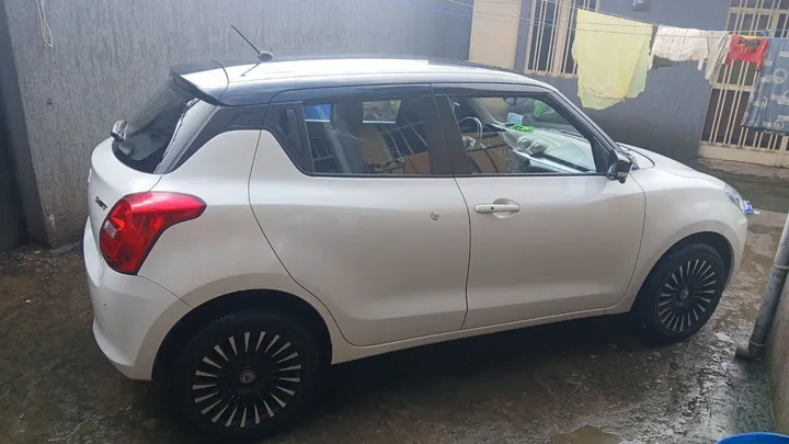 Suzuki Swift 2022 Automatic – photo 4