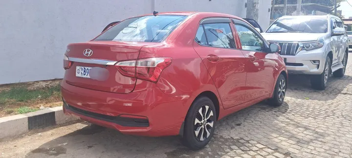 Hyundai Sedan 2020 – photo 3
