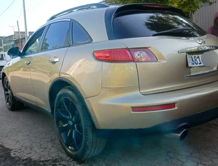 Infiniti SUV 2002 Automatic – photo 6