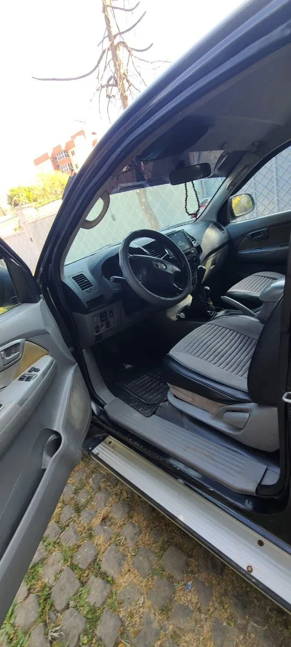 Toyota Hilux 2008 Diesel Pickup – photo 4