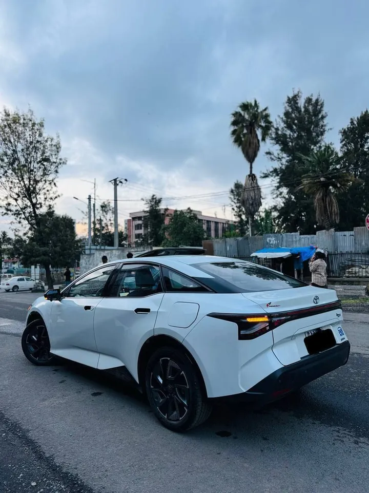 Toyota BZ3 EV 2024 Electric – photo 5