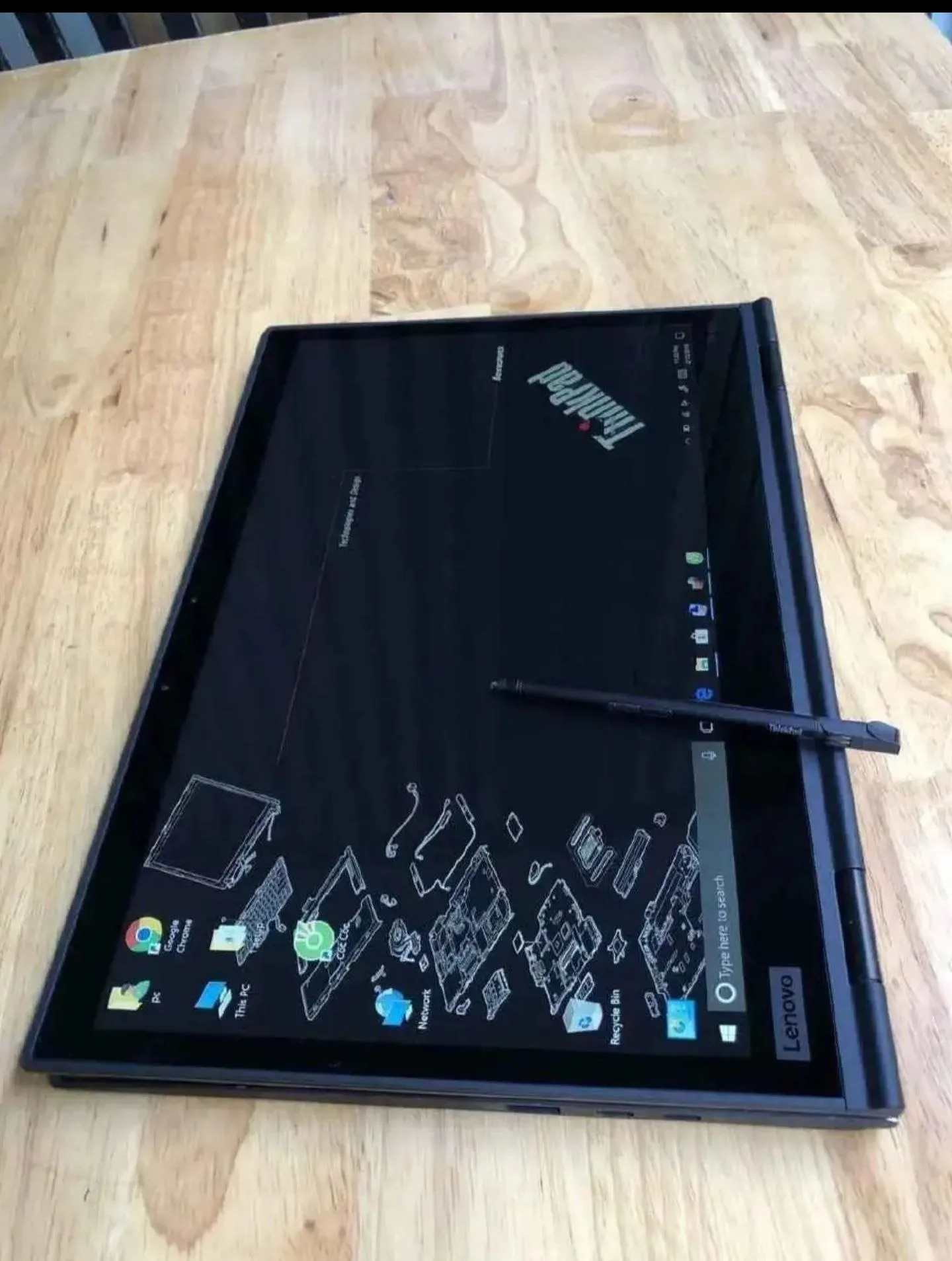 Lenovo Yoga X390 Touch Laptop – photo 5