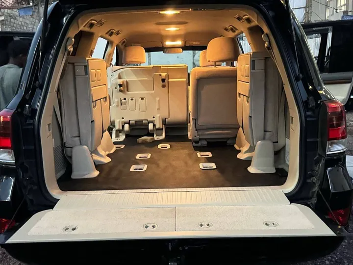 Toyota Land Cruiser GXR 2018 Black – photo 3