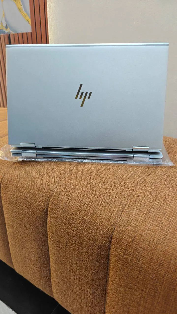 HP EliteBook 1040 G8 i7 Laptop – photo 3
