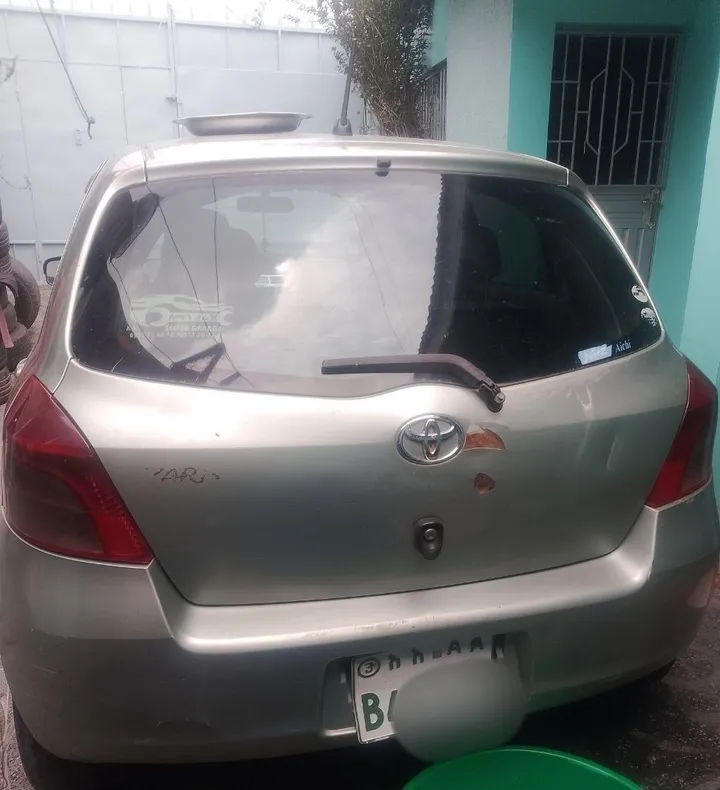 Toyota Yaris Compact 2007 – photo 3