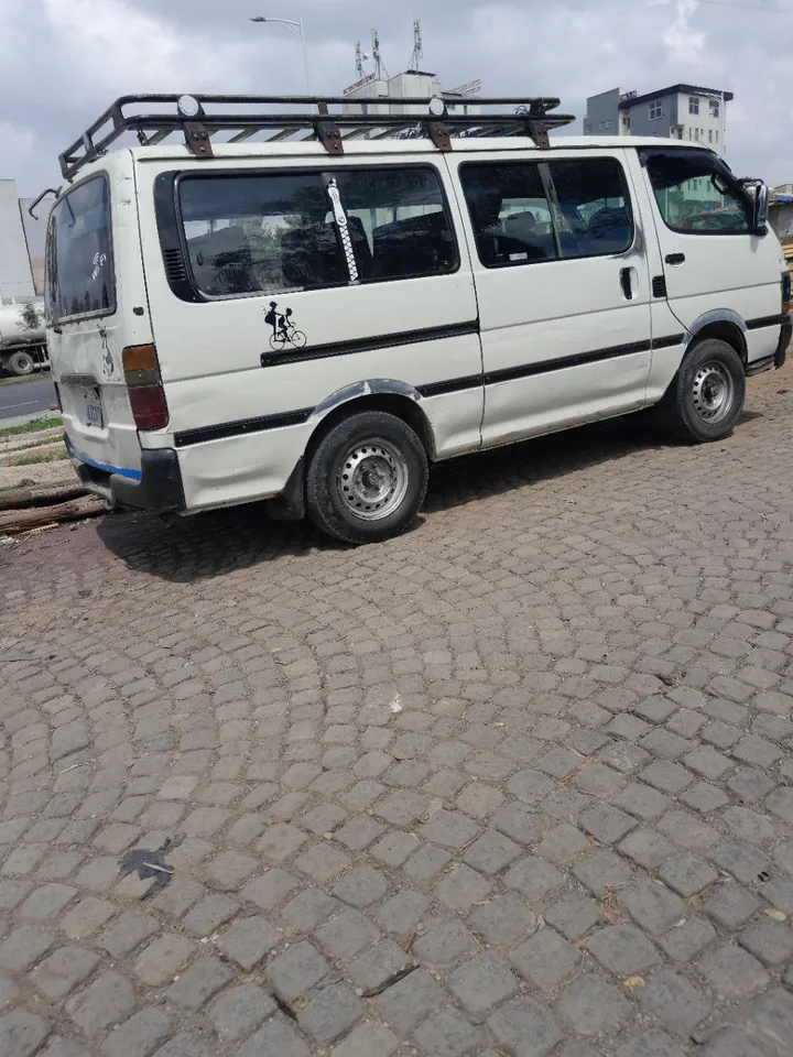 Toyota 5L Minibus Manual 2004 – photo 6
