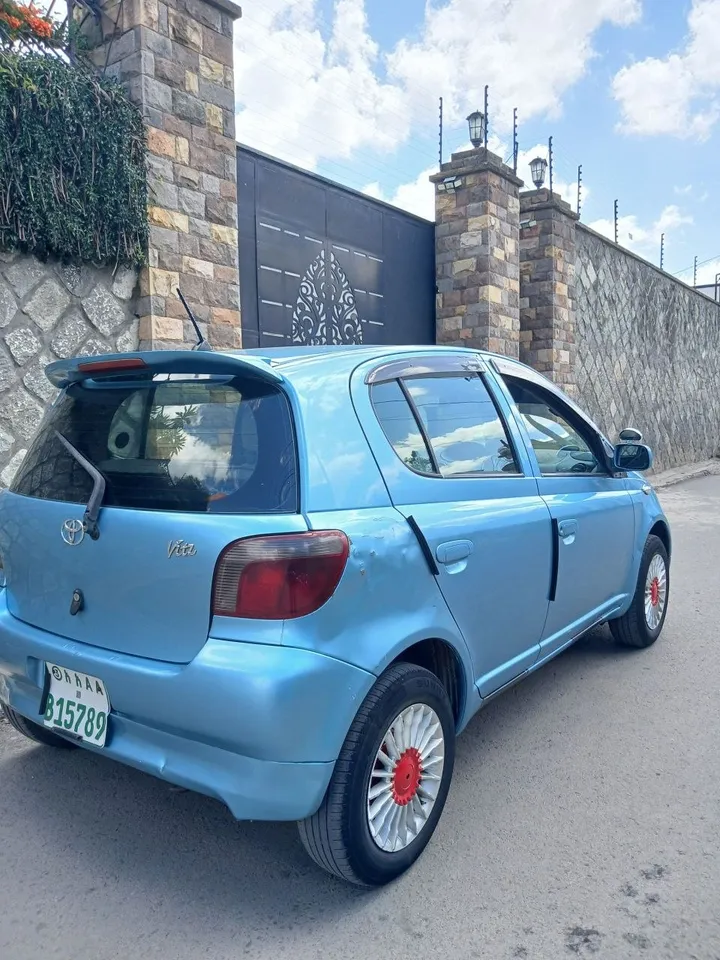 2002 Toyota Vitz Hatchback – photo 6