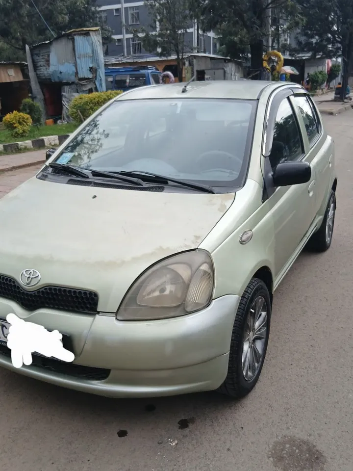 2003 Toyota Yaris Manual – photo 4