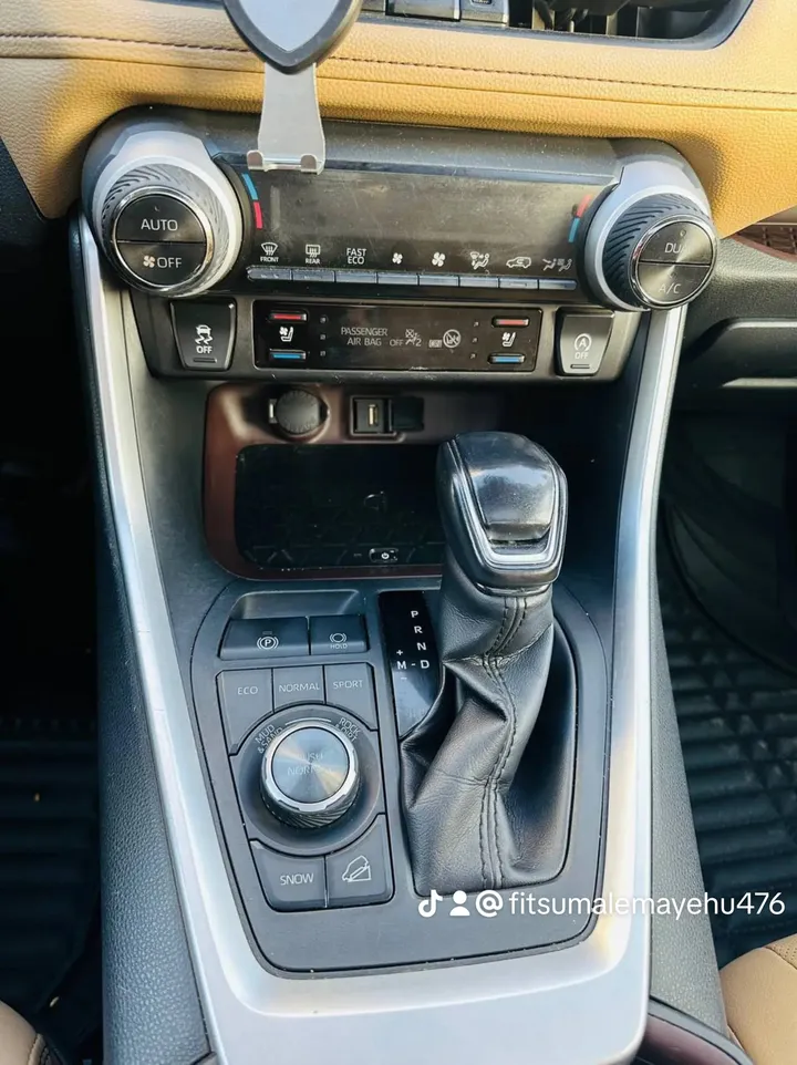 Toyota RAV4 2019 AWD Automatic – photo 6