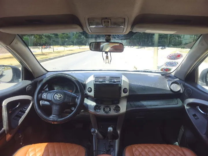 Toyota RAV-4 2008 AWD SUV – photo 6