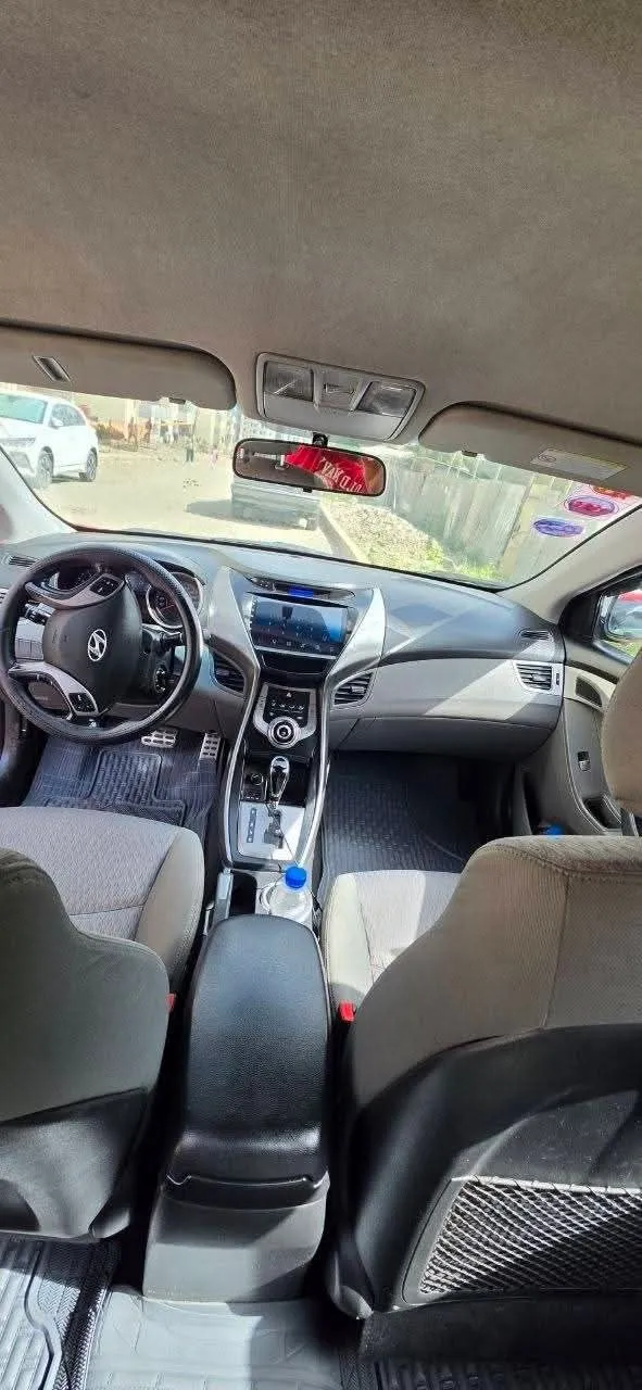 Hyundai Elantra 2013 Automatic – photo 4
