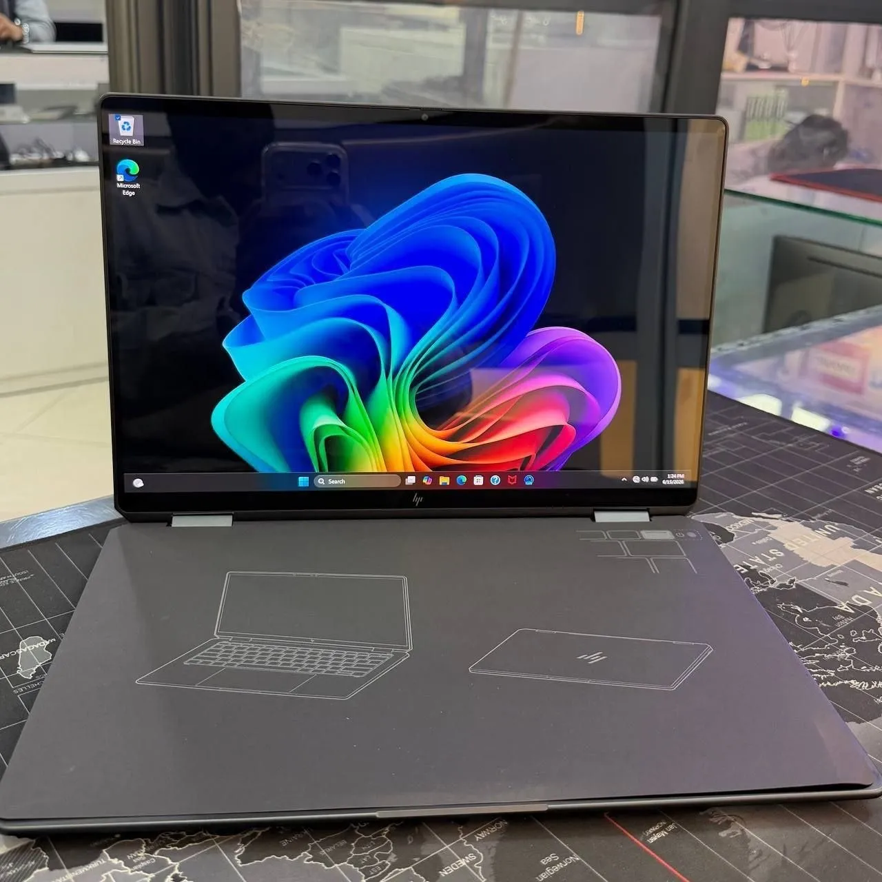 HP Omnibook Flip Ultra 7 Laptop – photo 3