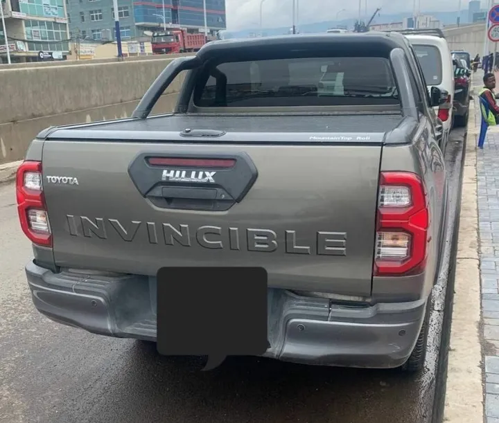 Toyota Hilux Invincible Double Cab 2021 – photo 5