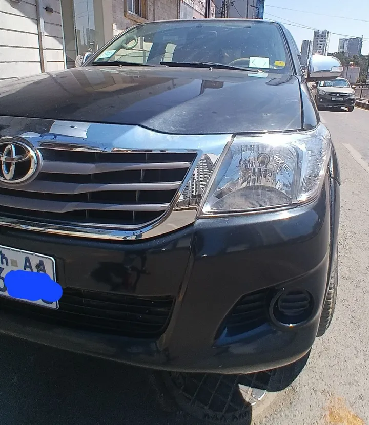 Toyota Hilux Double Cab 2013 Manual – photo 3