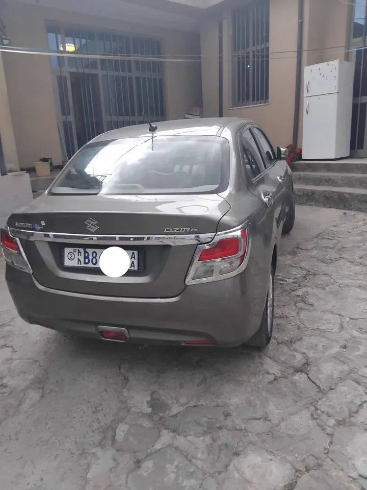 Suzuki Dzire 2021 Automatic – photo 5