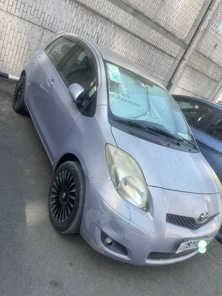 Toyota Yaris Compact Automatic – photo 7