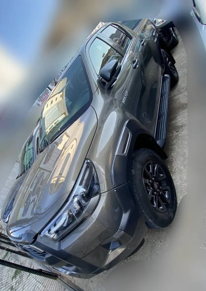 Toyota Hilux Invincible Double Cab 2021 – photo 3