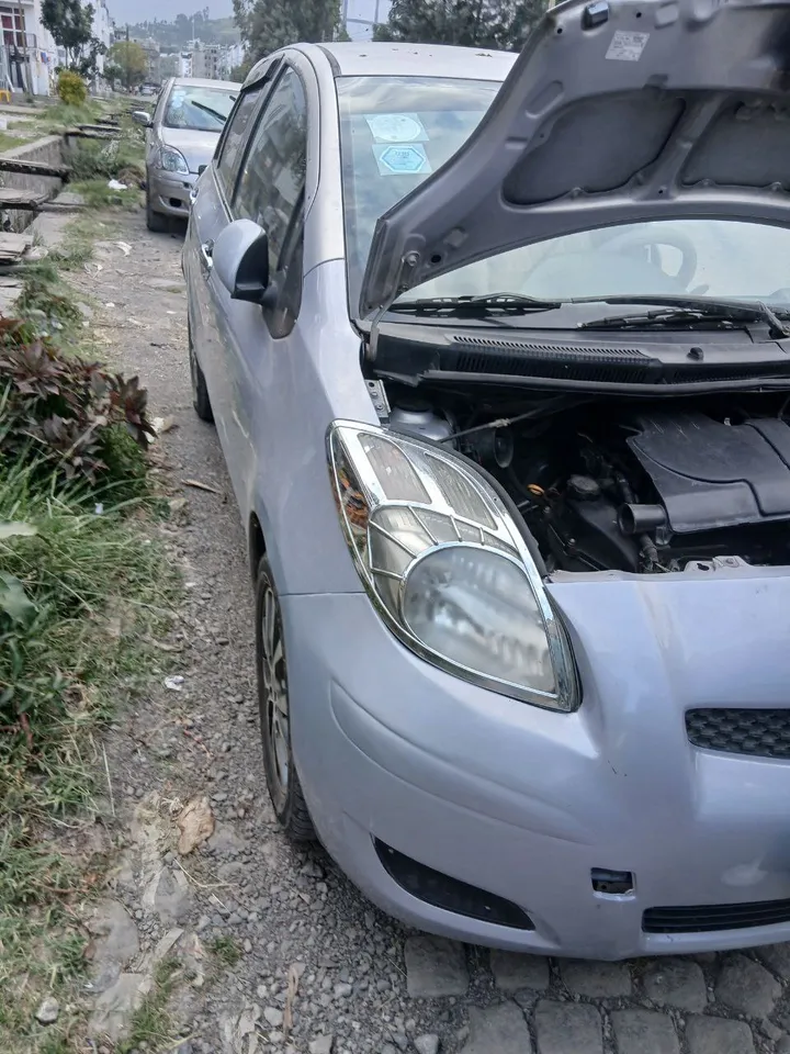 Toyota 2008 Automatic Hatchback – photo 5