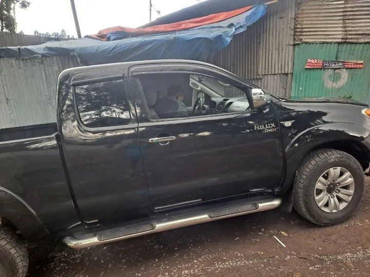 Toyota Hilux King Cap 2007 – photo 3