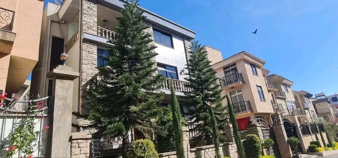 House for Sale in Ayat Compound – photo 4