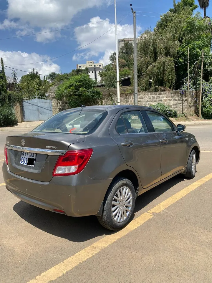 Suzuki Dzire 2021 Automatic – photo 5