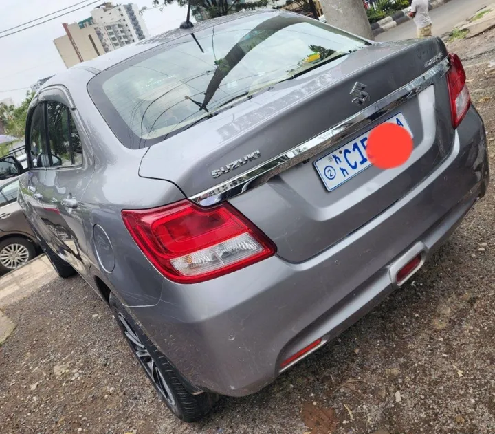 Suzuki Dzire 2022 Automatic – photo 5