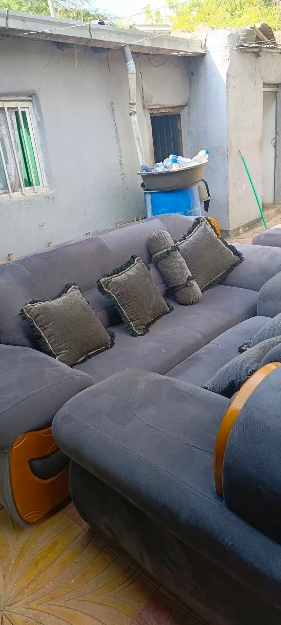 New Modern Elegant Sofa Set – photo 3