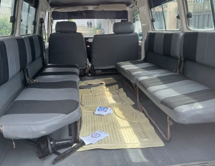 Toyota Land Cruiser Long Base 2005 – photo 3