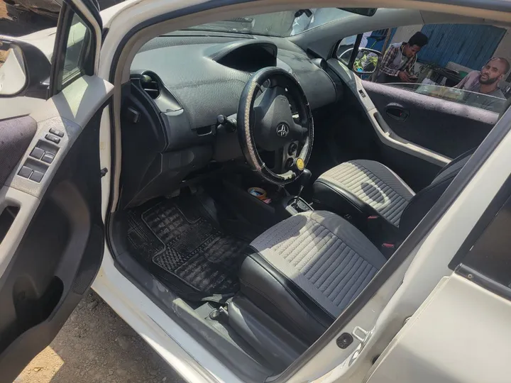 Toyota Yaris Compact 2008 Automatic – photo 7