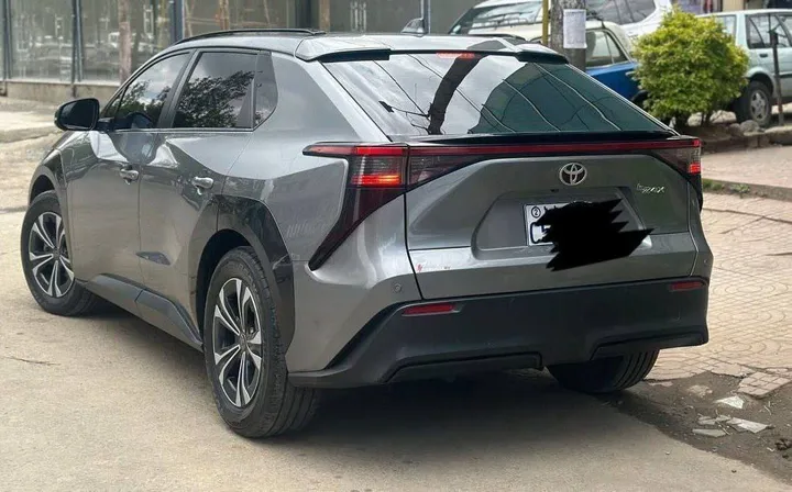 Toyota BZ4X 2023 Electric SUV – photo 4