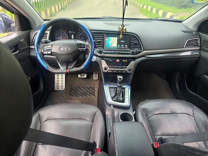 Hyundai Avante 2017 1.6L Automatic – photo 5