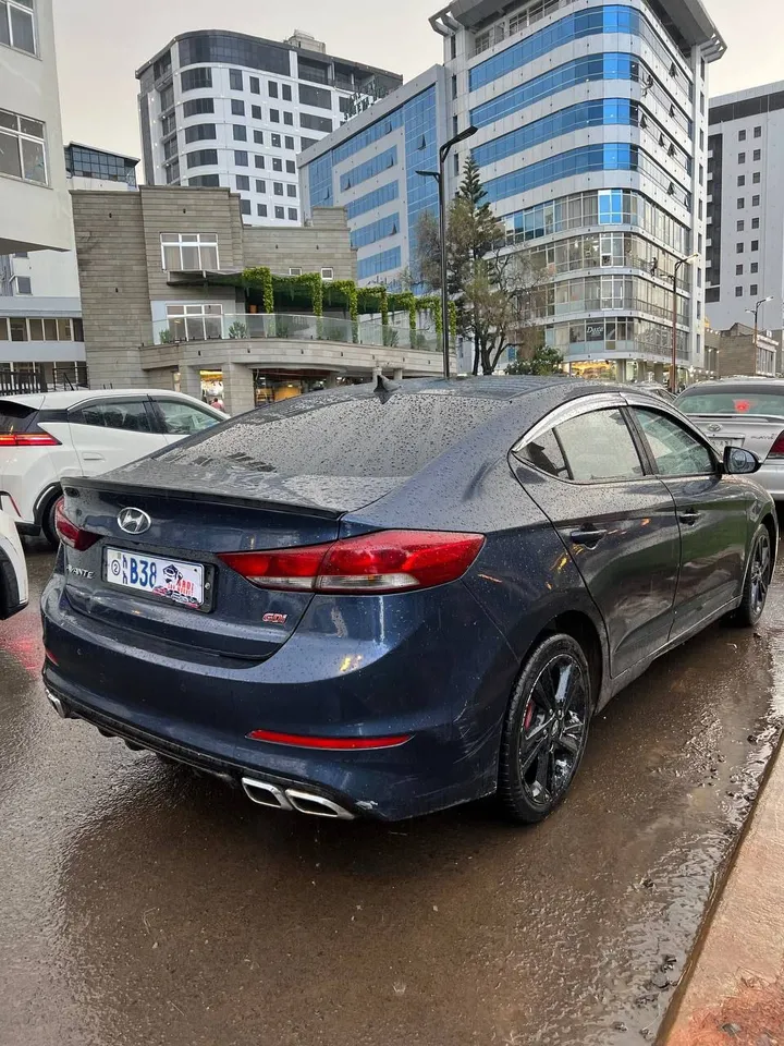 Hyundai Avante 2017 Automatic – photo 8