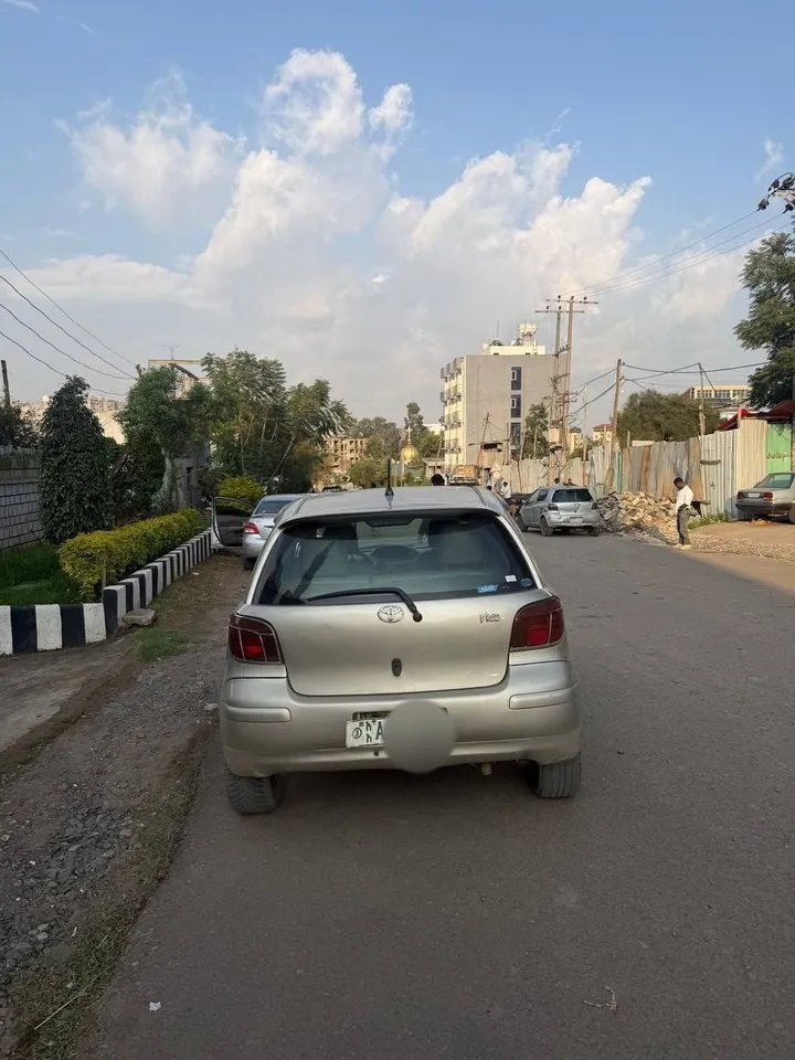 Toyota Vitz 2004 Automatic 1.0L – photo 5
