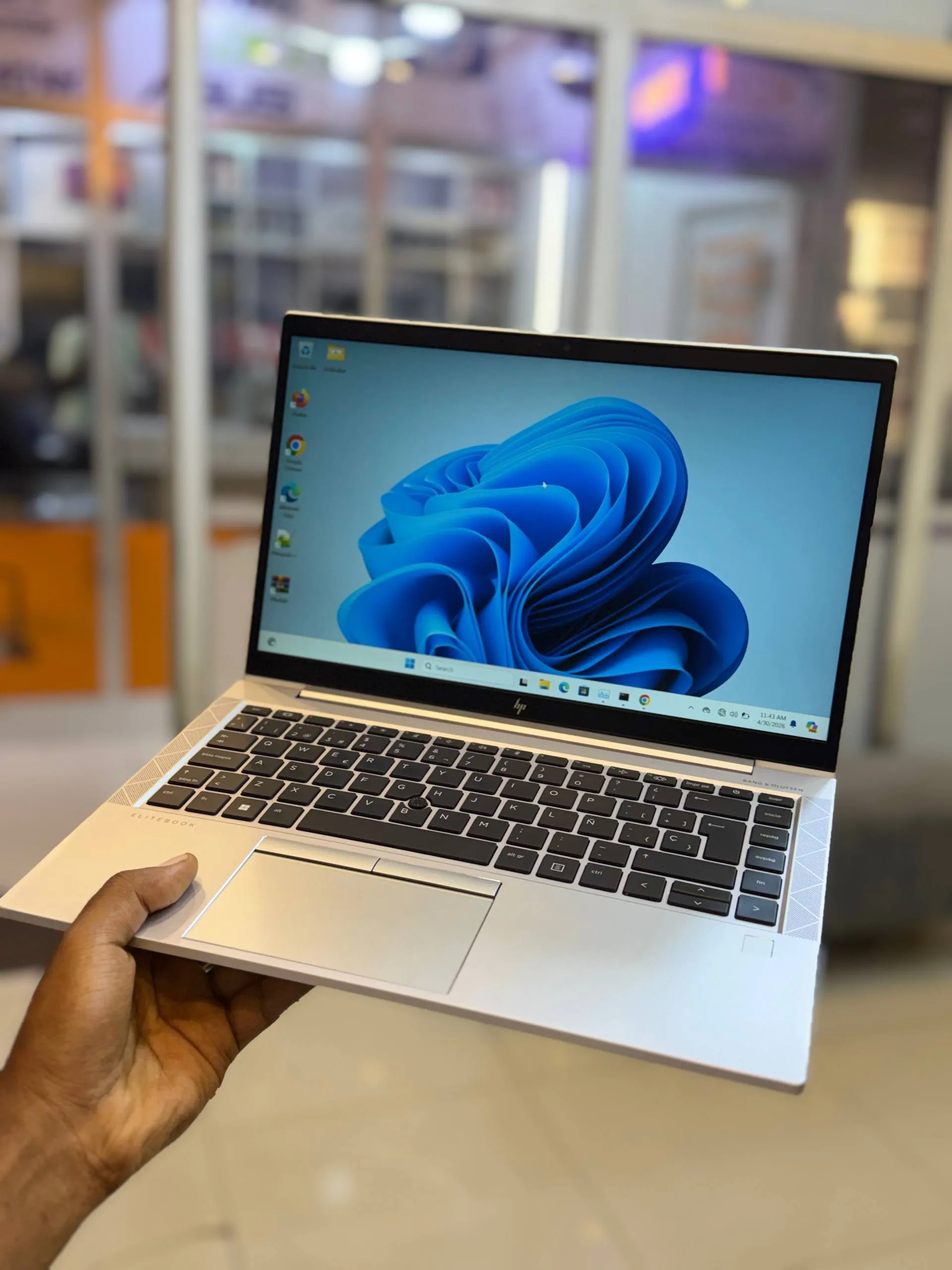 HP EliteBook i5 11th Gen 14 inch – photo 3