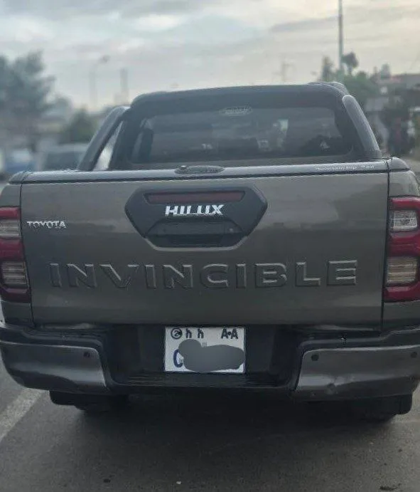 Toyota Hilux Invincible 2021 Pickup – photo 7