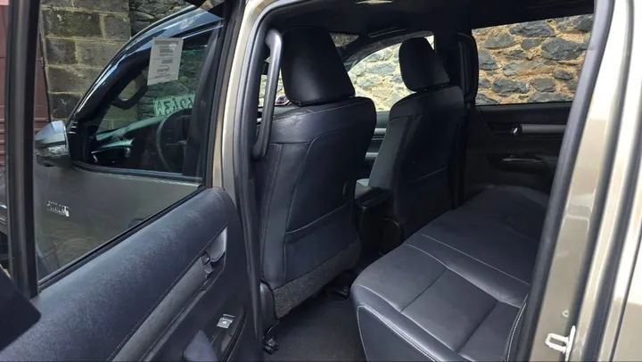 Toyota Hilux Invincible Double Cab 2022 – photo 3