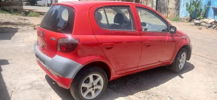 2000 Toyota Vitz Manual Hatchback – photo 3