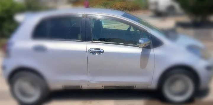 Toyota Yaris Compact 2008 – photo 6