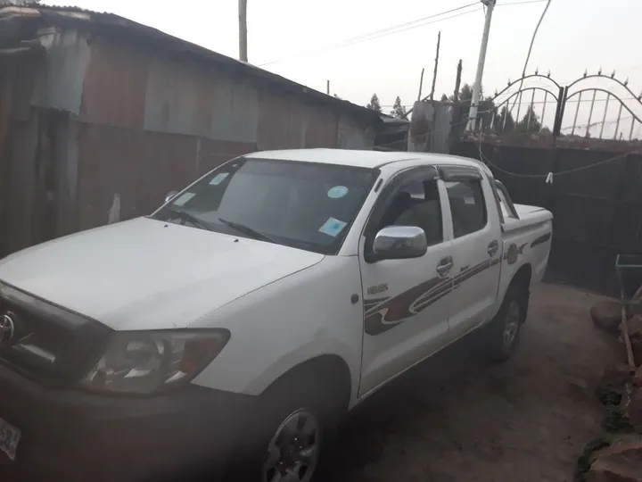 Toyota Double Cabin Pickup 2008 – photo 4