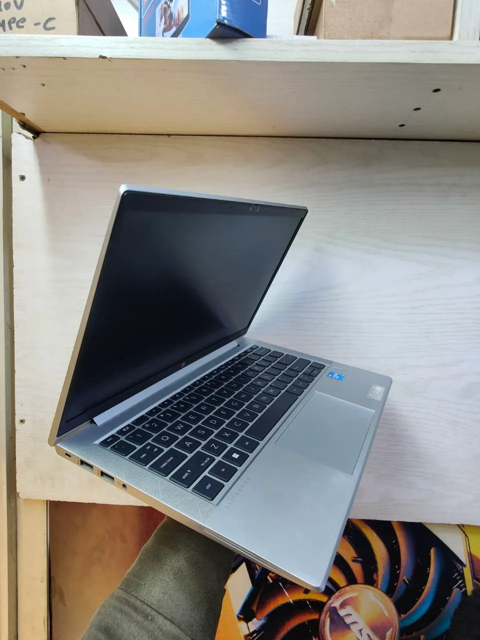 HP EliteBook 830 G8 Laptop – photo 4
