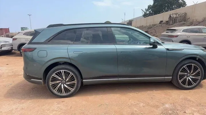 Xpeng G9 2024 Electric SUV – photo 4