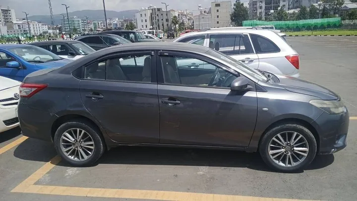 Toyota Yaris 2016 Sedan – photo 5