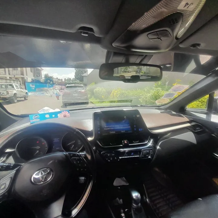 Toyota CHR 2019 Automatic – photo 3