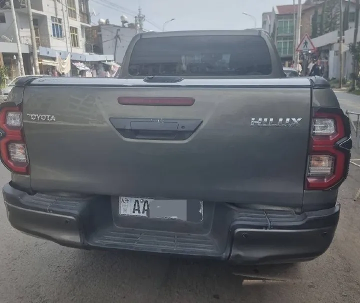 Toyota Invincible Double Cab 2021 – photo 4