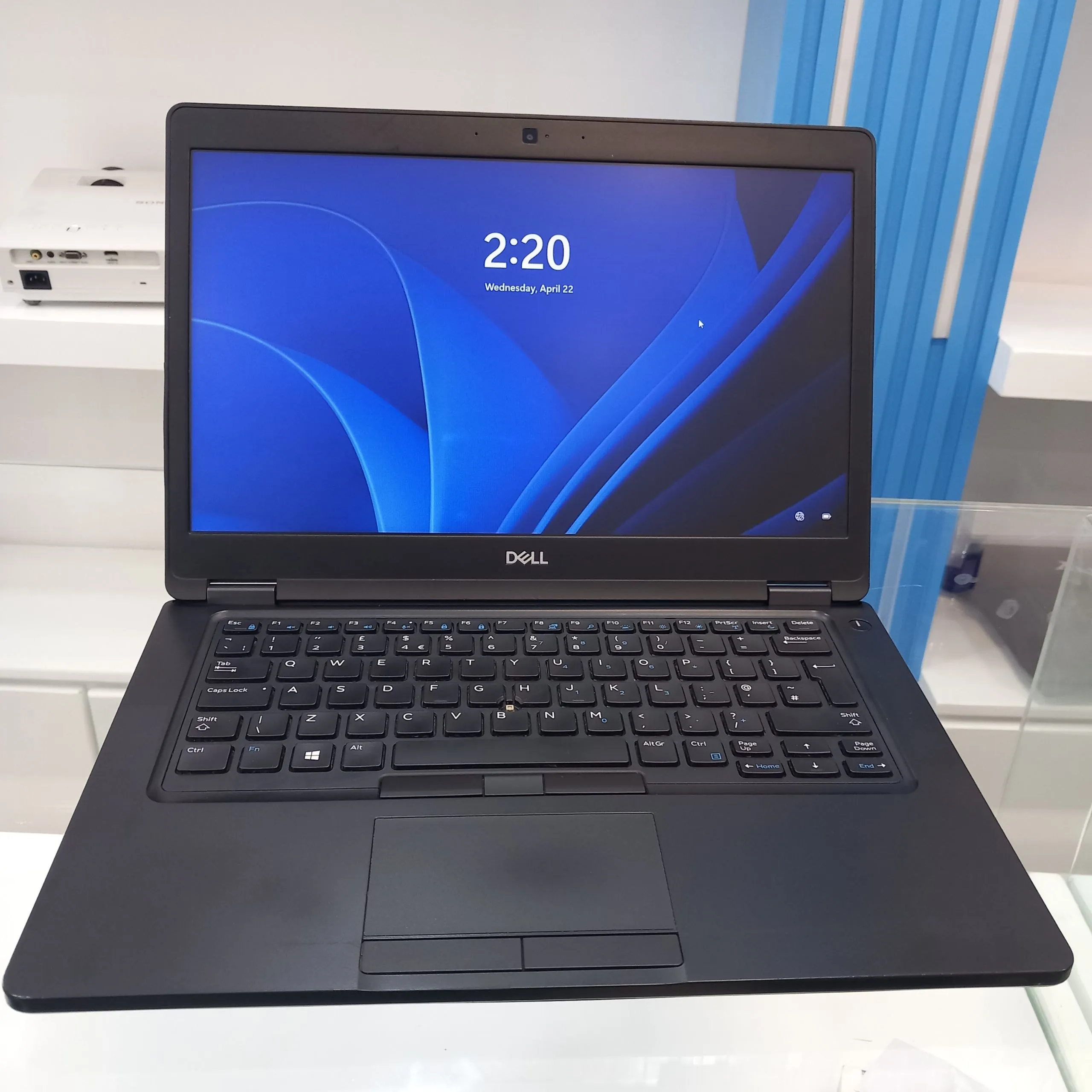 Dell Latitude i5 8th Gen Laptop – photo 4